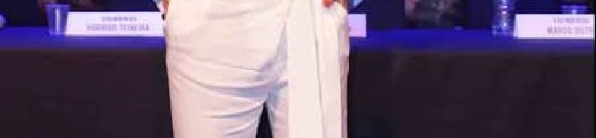 Dicas: Looks Com Roupas Pretas Dicas: Looks Com Roupas Pretas