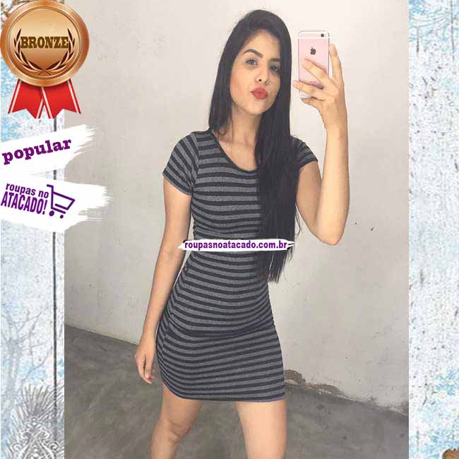 Vestido Basico em Crepe M Vestido Basico em Crepe M
